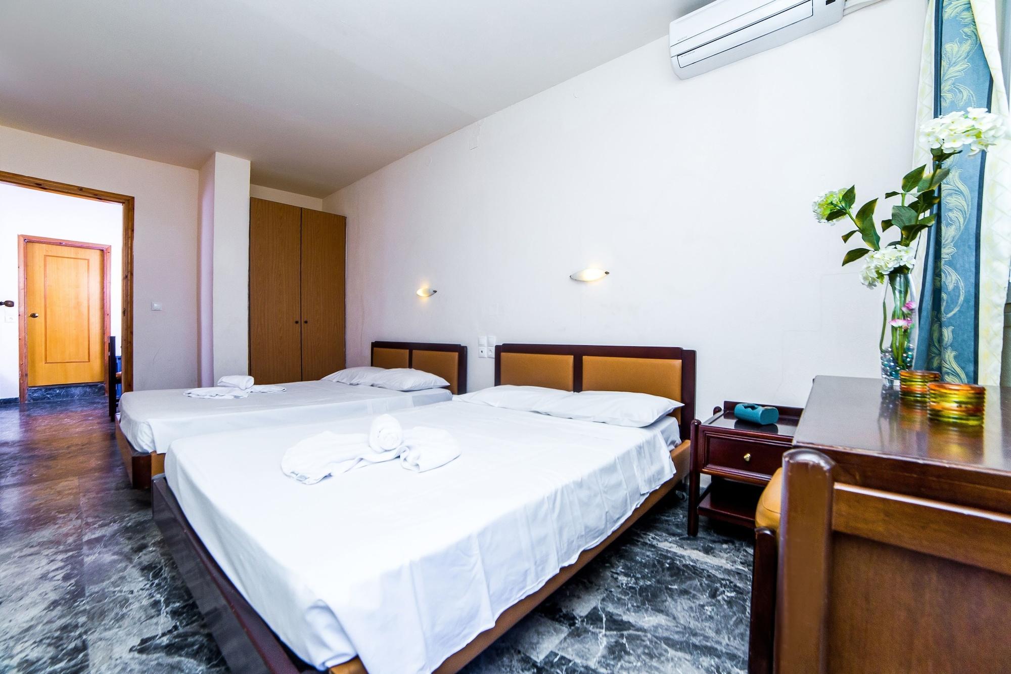 Ambrosia Hotel มาเลีย ภายนอก รูปภาพ