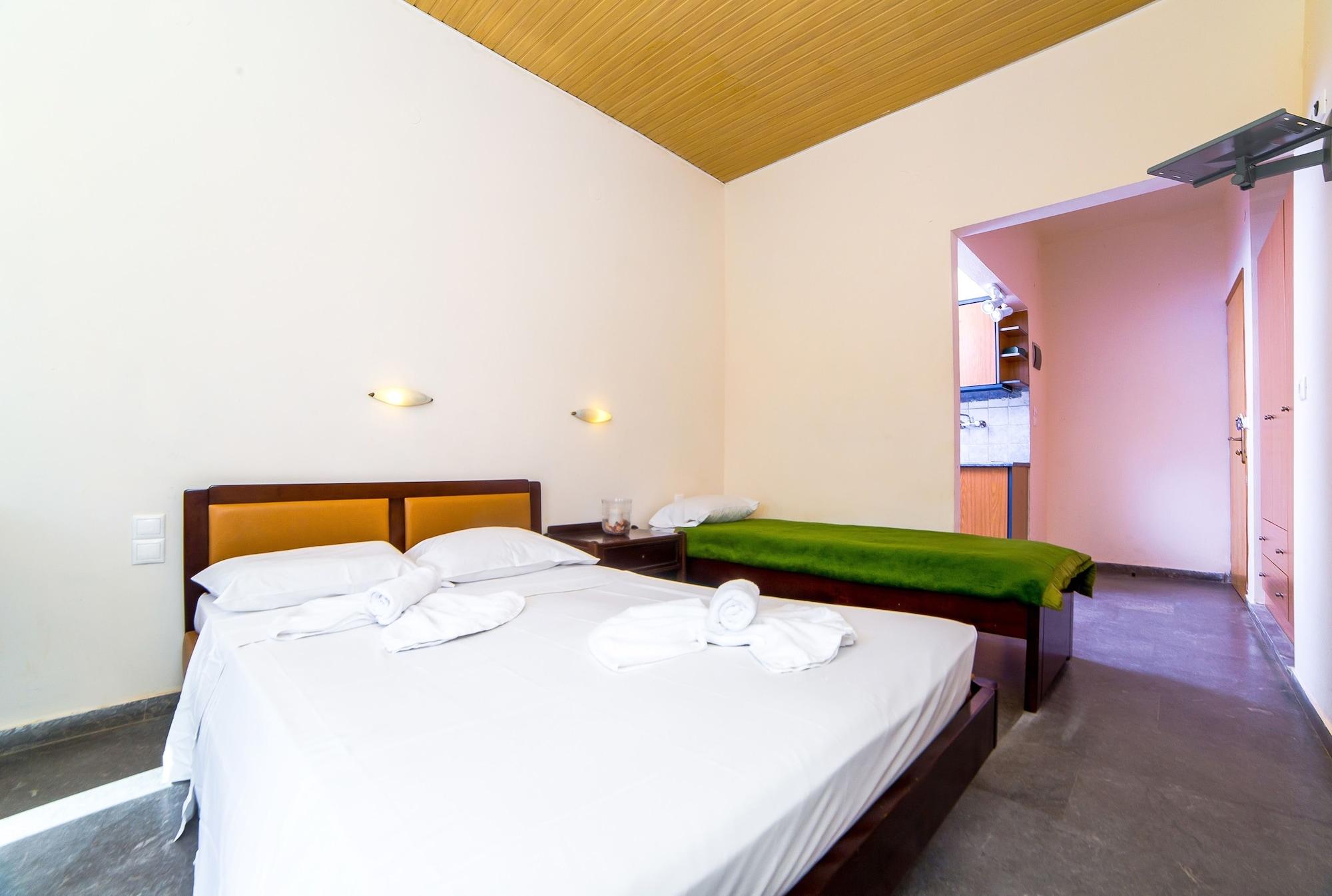 Ambrosia Hotel มาเลีย ภายนอก รูปภาพ