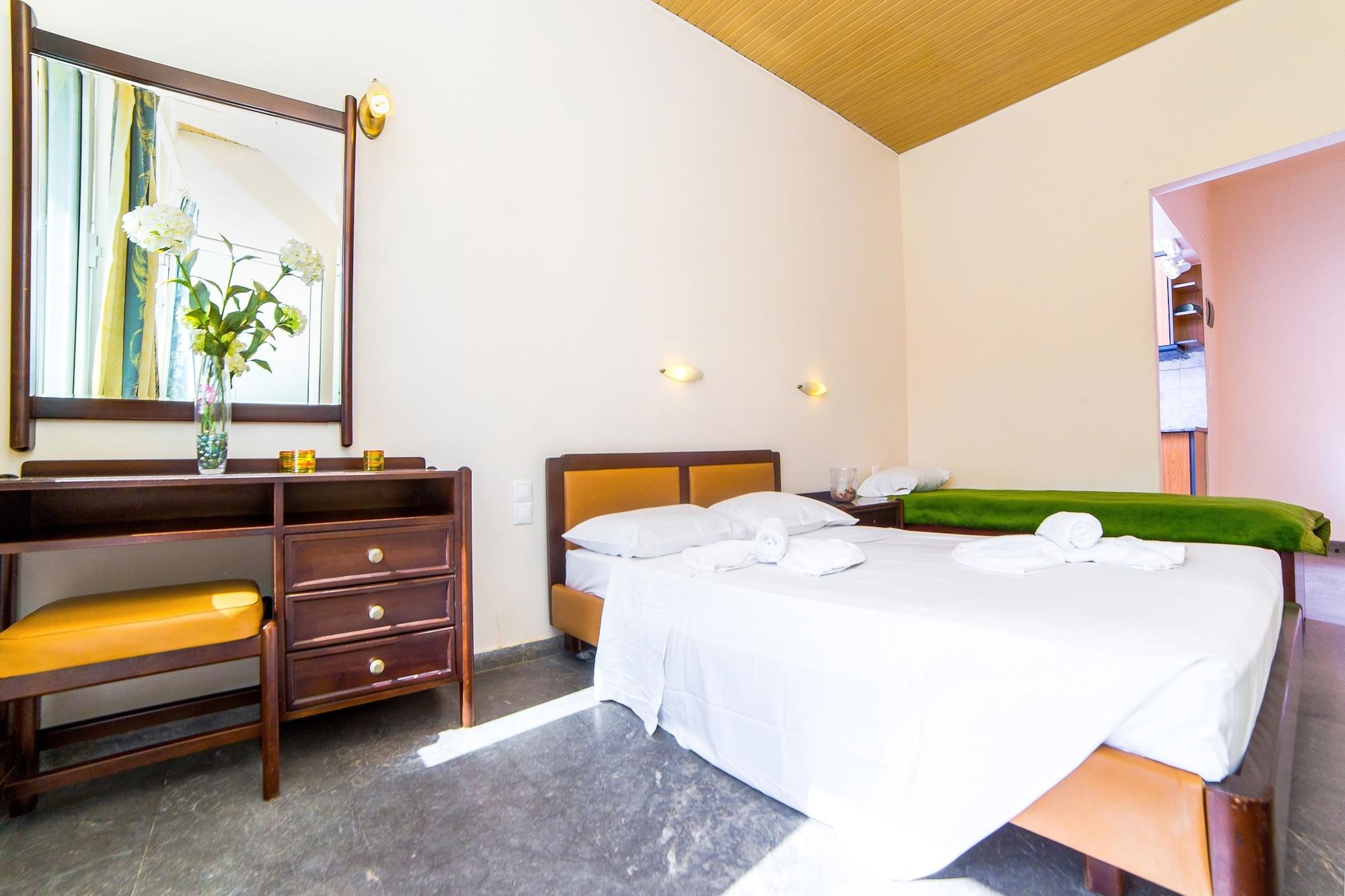 Ambrosia Hotel มาเลีย ภายนอก รูปภาพ