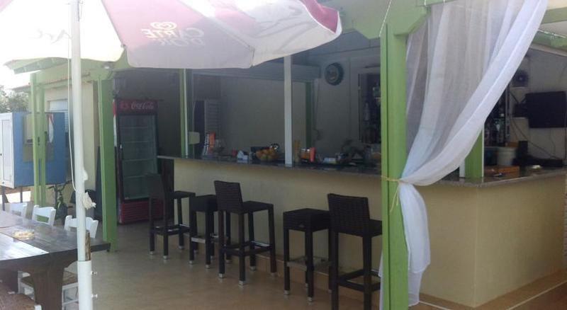 Ambrosia Hotel มาเลีย ภายนอก รูปภาพ