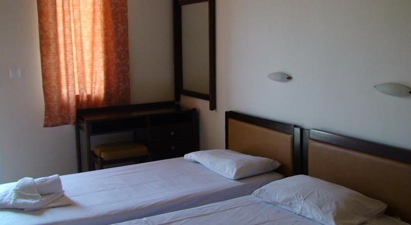 Ambrosia Hotel มาเลีย ภายนอก รูปภาพ