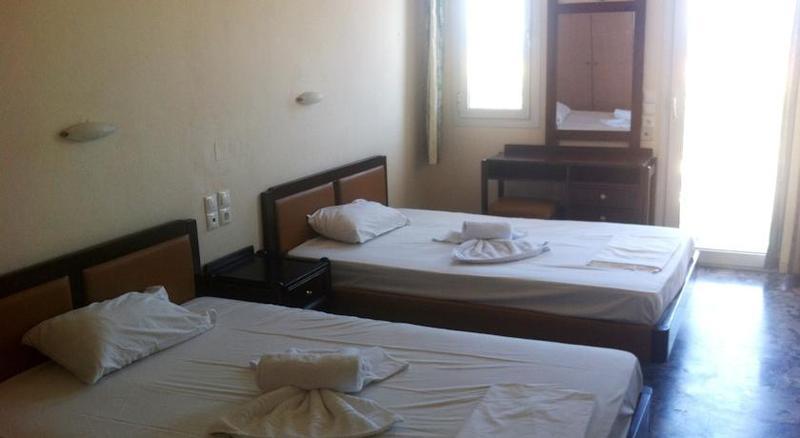 Ambrosia Hotel มาเลีย ภายนอก รูปภาพ