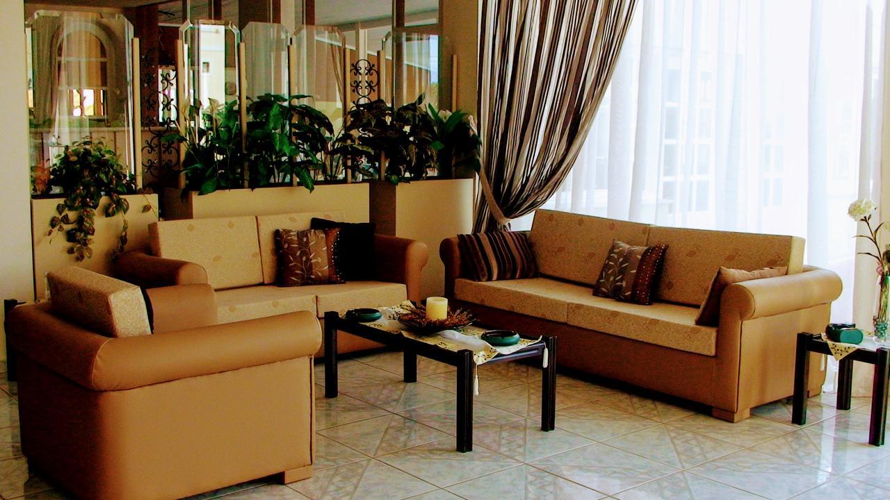 Ambrosia Hotel มาเลีย ภายนอก รูปภาพ