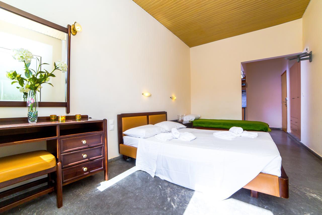 Ambrosia Hotel มาเลีย ภายนอก รูปภาพ