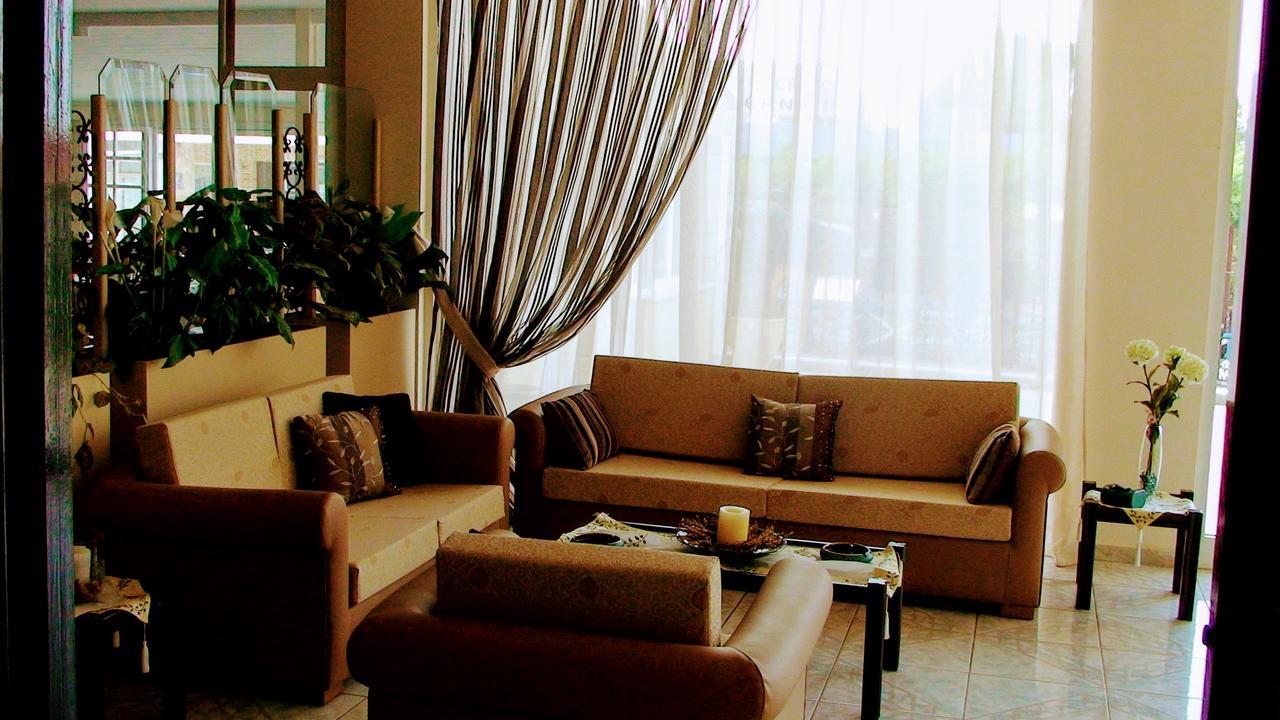 Ambrosia Hotel มาเลีย ภายนอก รูปภาพ