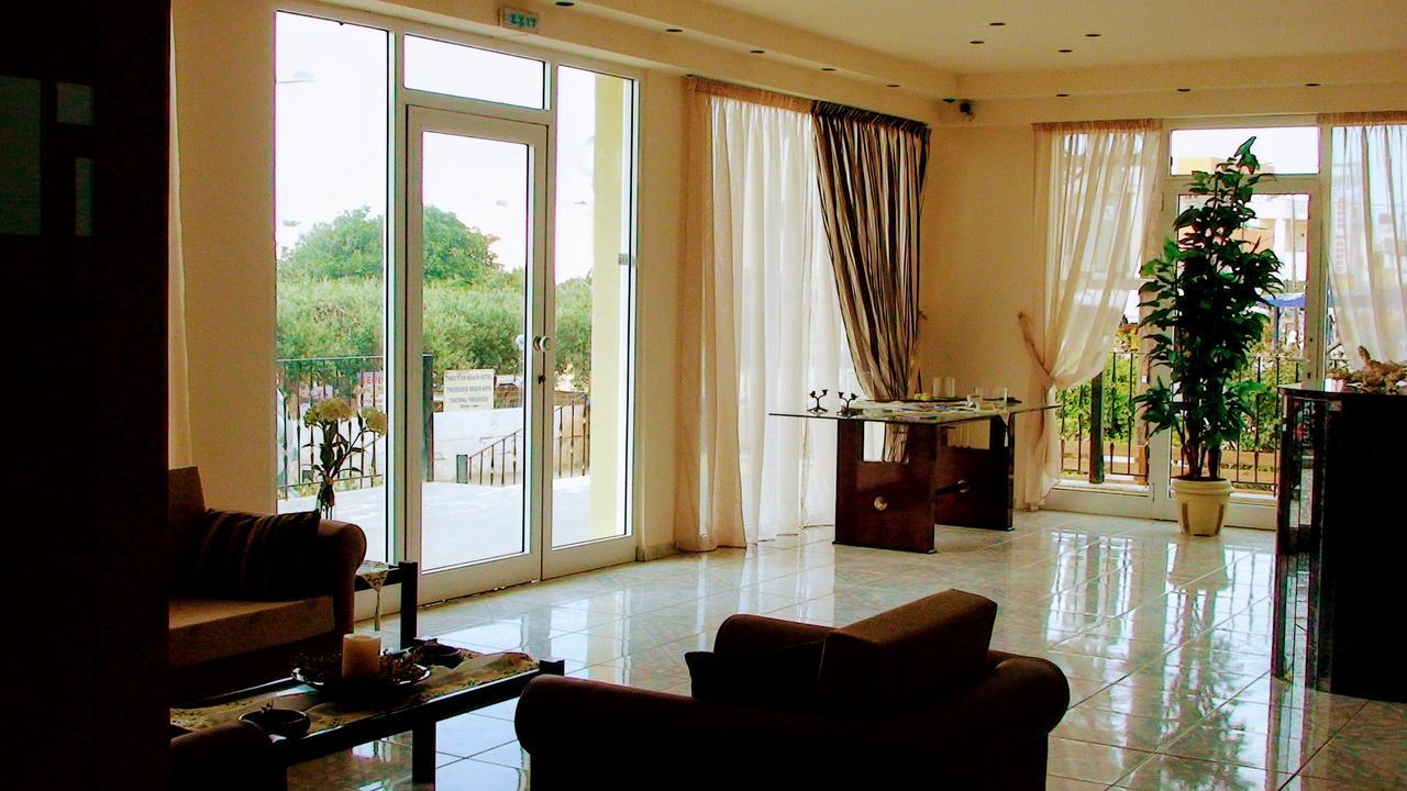 Ambrosia Hotel มาเลีย ภายนอก รูปภาพ