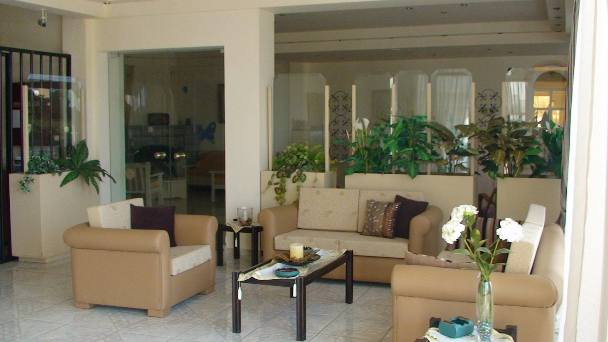 Ambrosia Hotel มาเลีย ภายนอก รูปภาพ